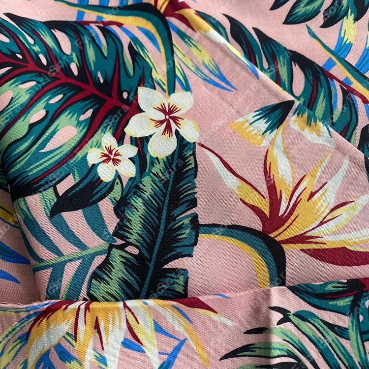 Resort giyim için kızıl tropikal çiçek rayon kumaş